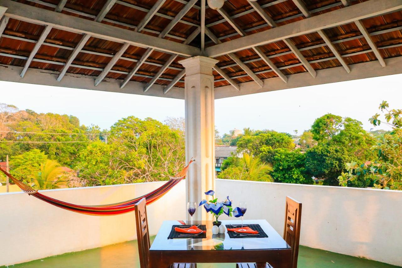 Like Mike Tourist Guest House & Restaurant Negombo Kültér fotó